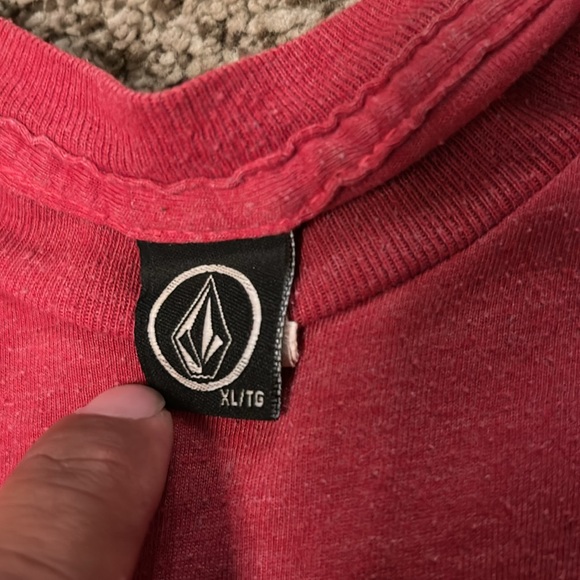 Men’s XL Volcom t shirt - Picture 3 of 3